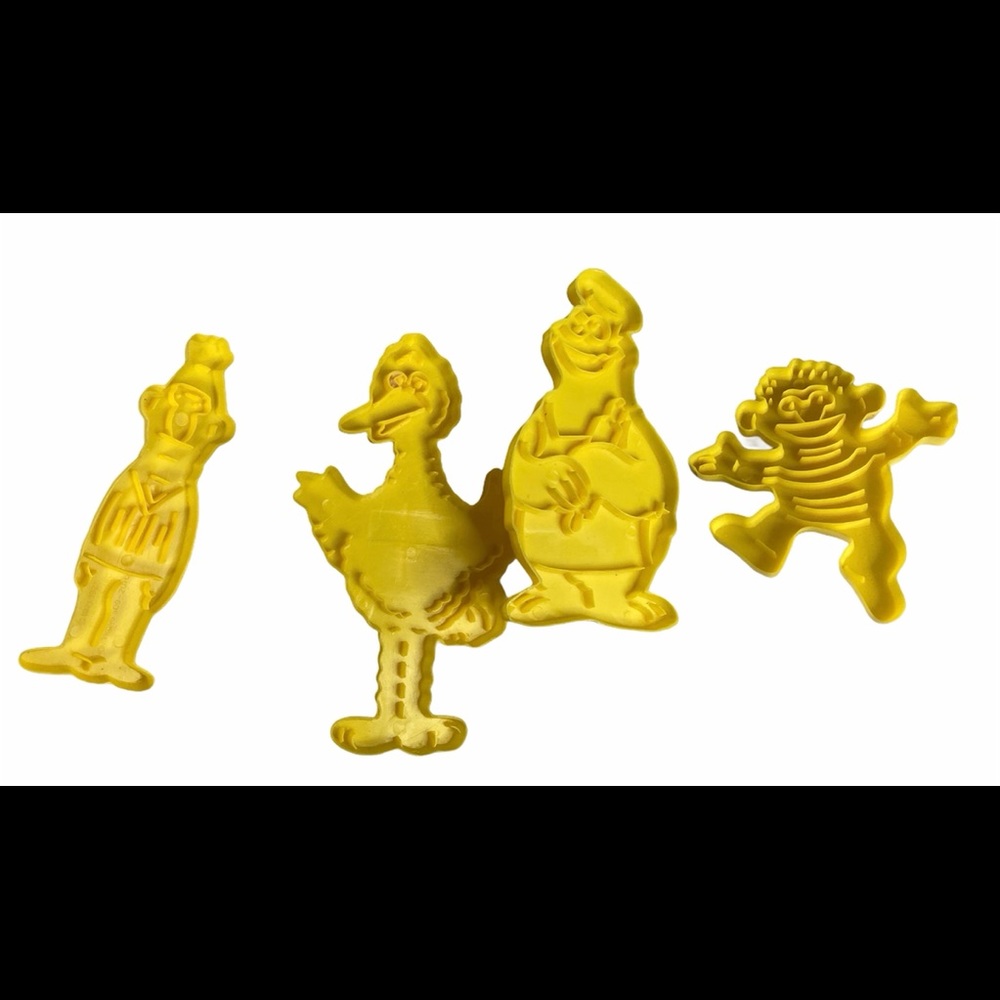 Sesame Street Cookie Cutters Lot 4.77’